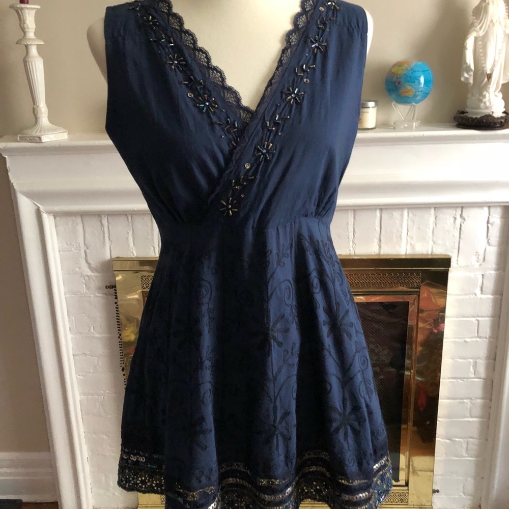 Cadeau Navy Sequin & beaded Detail Top Size XS
